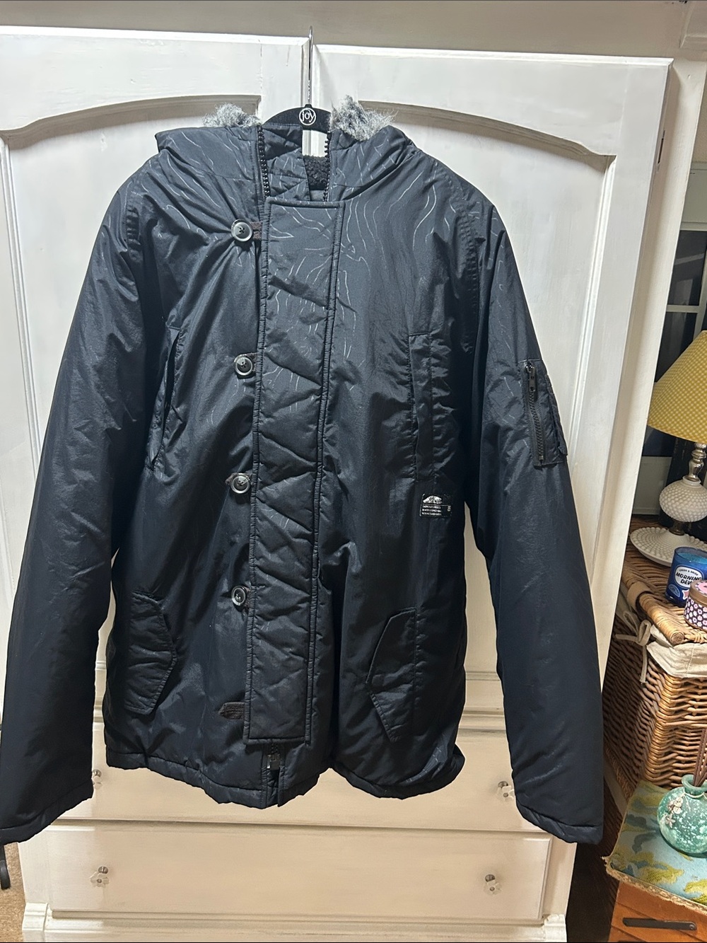 Vans Black Hooded Quilted Puffer Jacket with Faux-Fur Trim